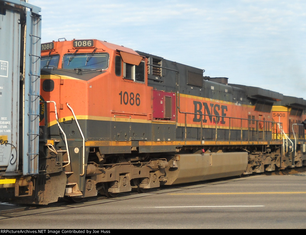 BNSF 8875 West